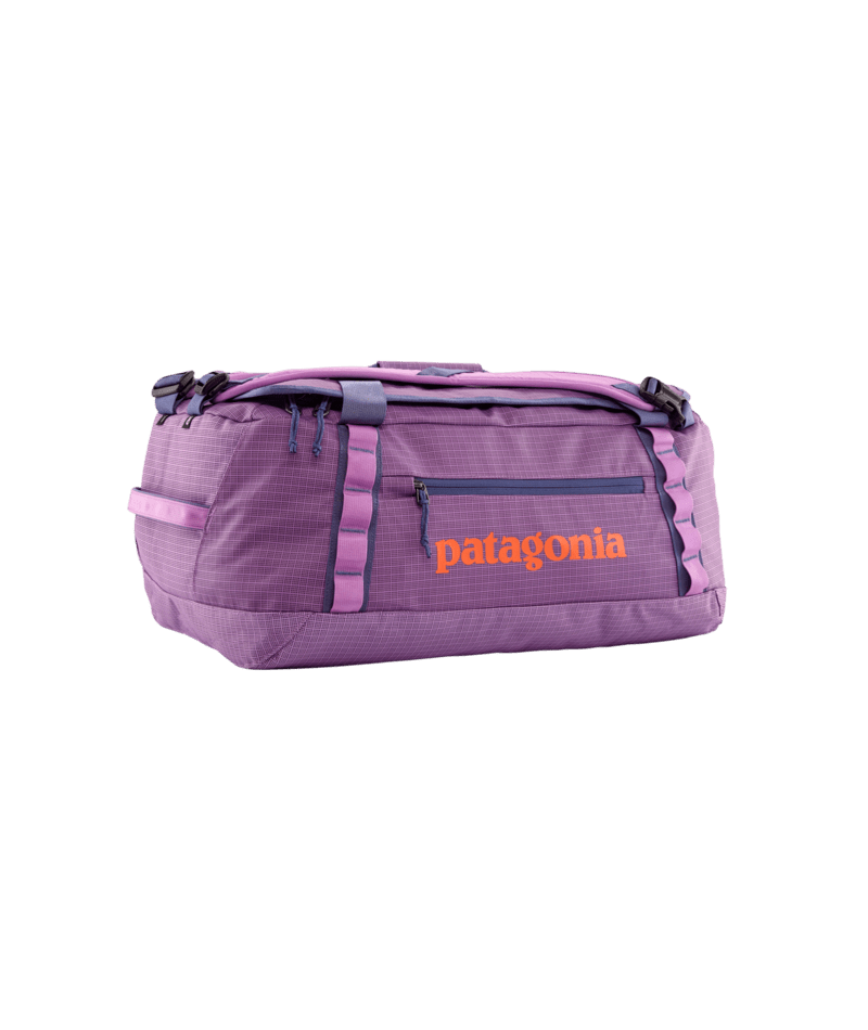 patagonia large bag Black Hole Duffel 40L on size meets most airline and train cabin requirements Patagonia Black Hole Wheeled Duffel