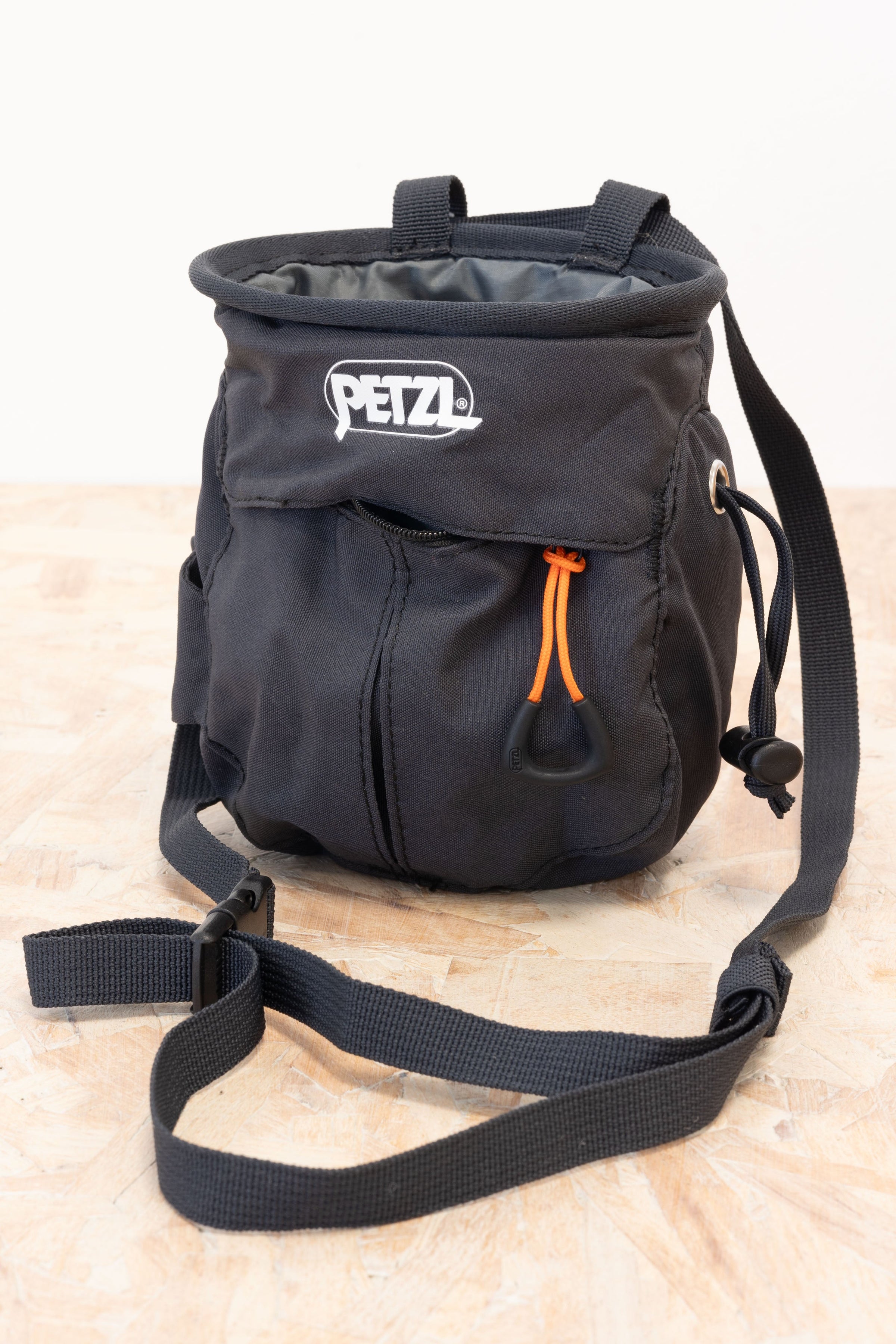 Sakapocje Chalk Bag - Black